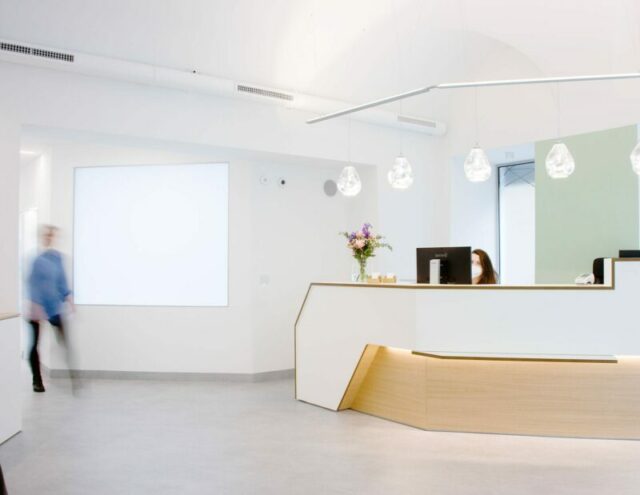 https://www.zahnzentrum.wien/wp-content/uploads/2021/06/DSC_8911-e1736957347554-640x495.jpg